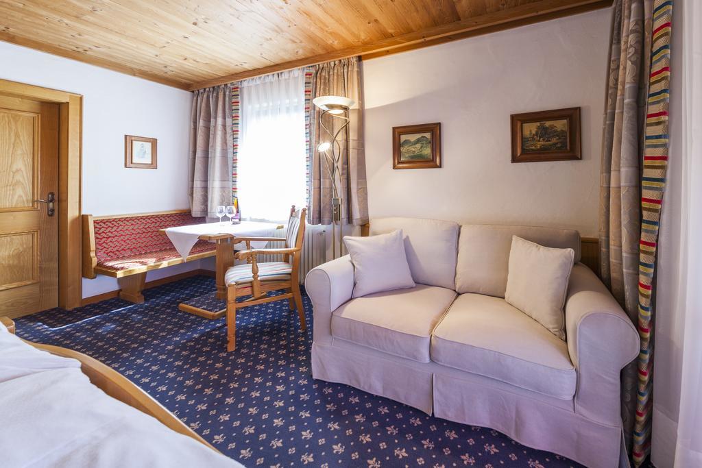 Hotel Alpina Hagnau Eksteriør bilde