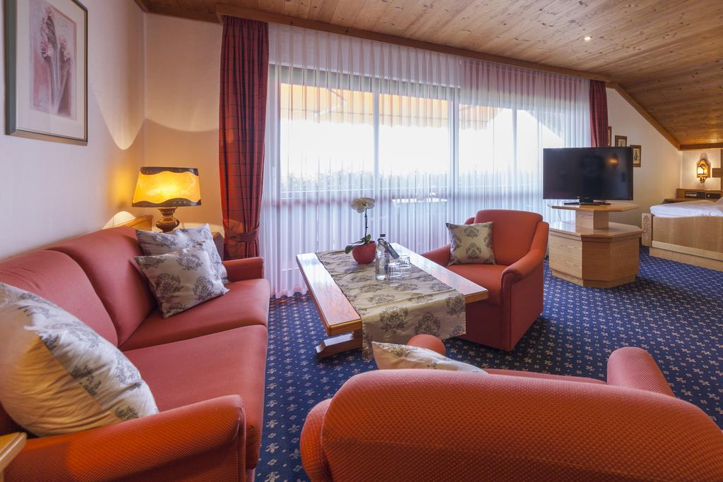 Hotel Alpina Hagnau Eksteriør bilde