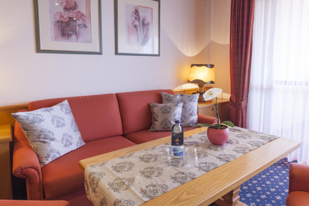 Hotel Alpina Hagnau Eksteriør bilde