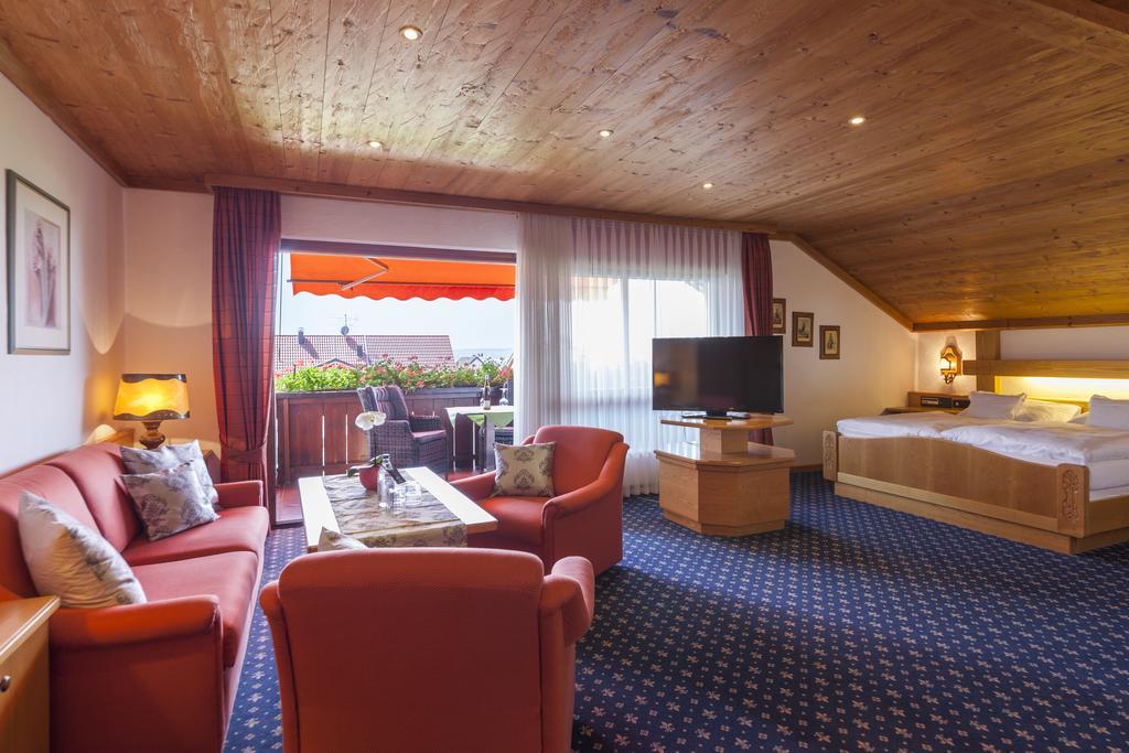 Hotel Alpina Hagnau Eksteriør bilde